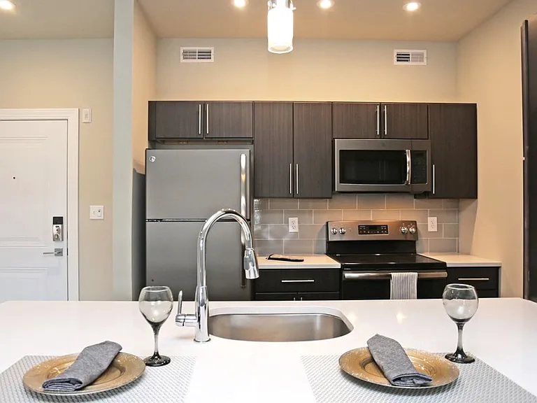 Solara Luxury Apartments — Photo 51