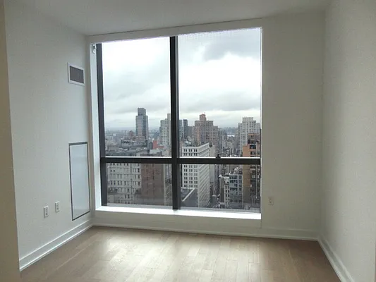 Rented by Sotheby's International Realty | media 31