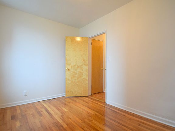 River Hill Gardens - Bedroom - M91-04D