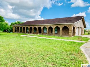 106 E Partridge Rd, Victoria, TX 77905