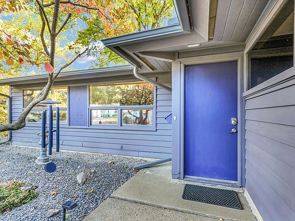 5th image of 2028 Burlison Dr