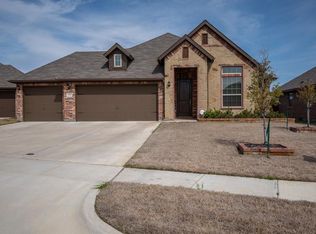 224 Ovaletta Dr, Justin, TX 76247