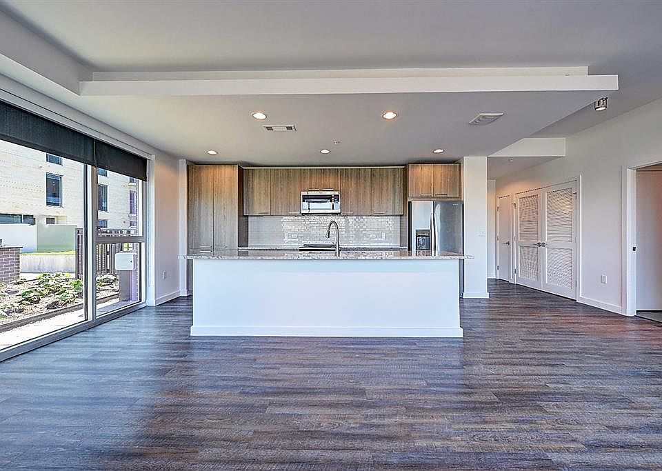 1st image of 3815 Eastside St APT 1009
