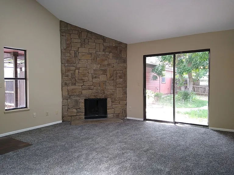 460 S Fenton St — Photo 2