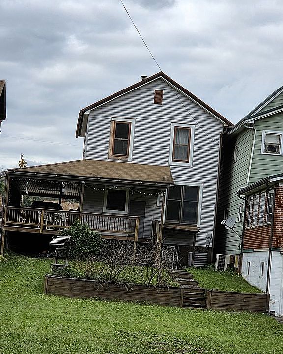 2nd image of 464 Broad St