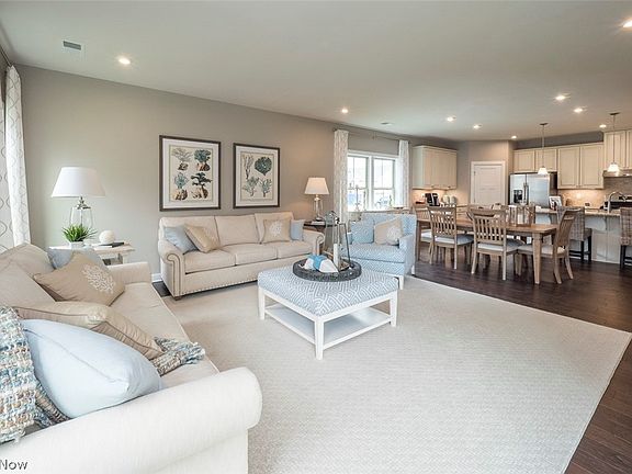 2nd image of 1092 Huntsman Ct