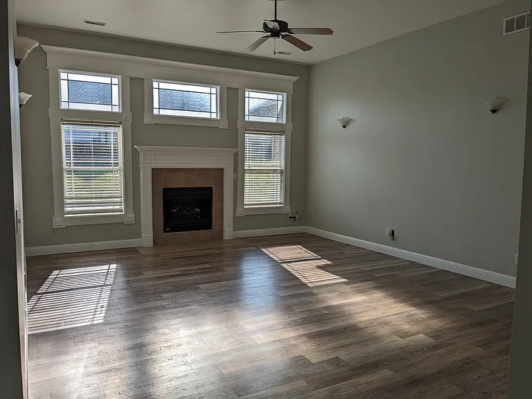 915 Golden Eye Ct — Photo 16