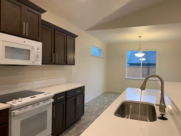 2417 Imperial Dr NW — Photo 4