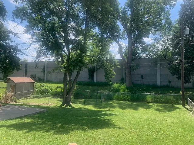 9023 Nina St — Photo 21