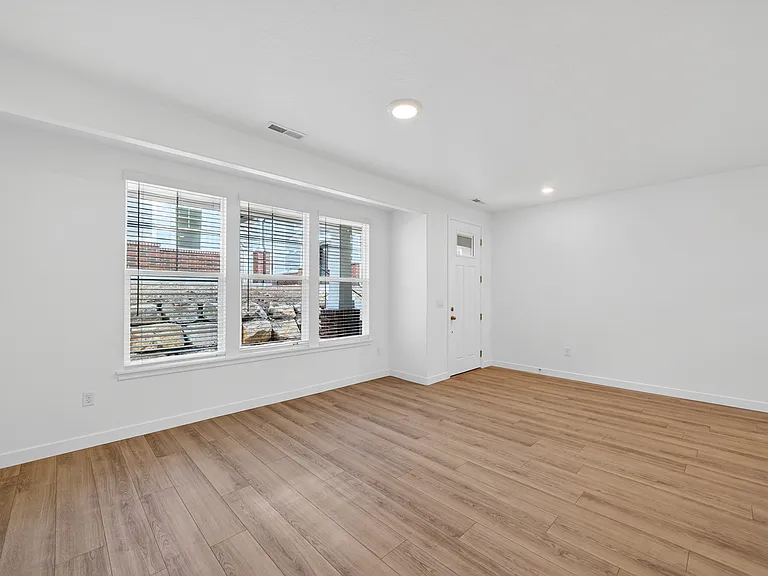 12658 S High View Ln — Photo 9