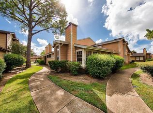 12222 Coppertree Ln, Houston, TX 77035