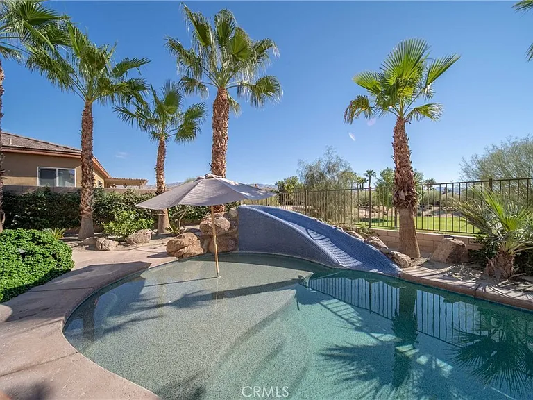 40834 Adriatico Ct — Photo 52