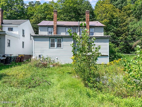 2nd image of 28 Gates Avenue