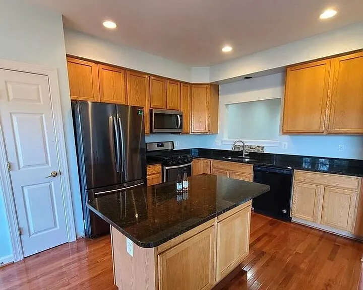 14240 Madrigal Dr — Photo 6