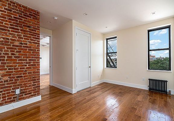 4th image of 941 Washington Ave #651