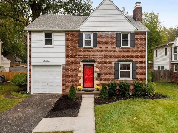 9709 Lawndale Dr, Silver Spring, MD 20901