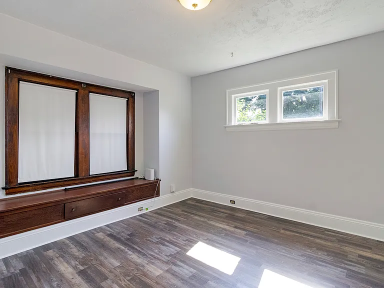 2084 Wascana Ave — Photo 6