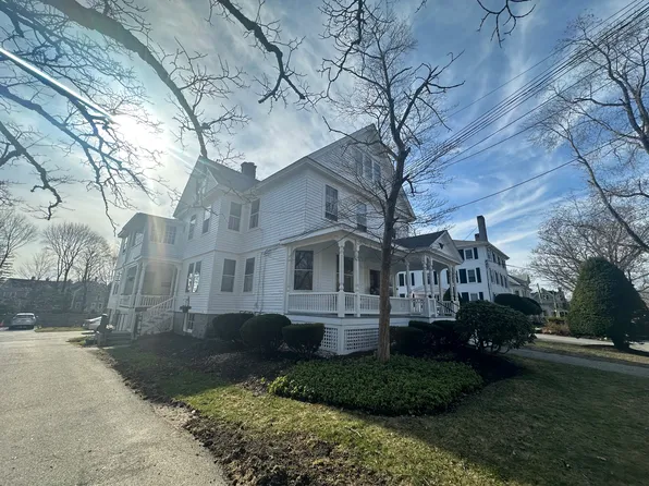 115 Main St APT 3, Andover, MA 01810