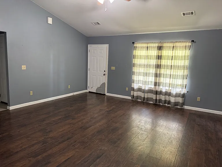 615 Cherokee Ave — Photo 4