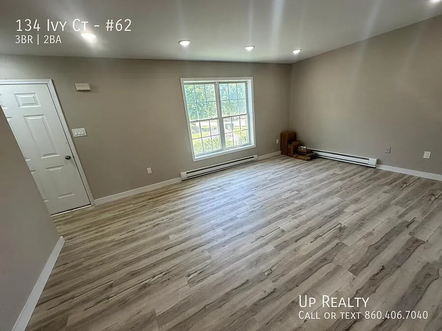 Building Photo - 134 Ivy Ct #62