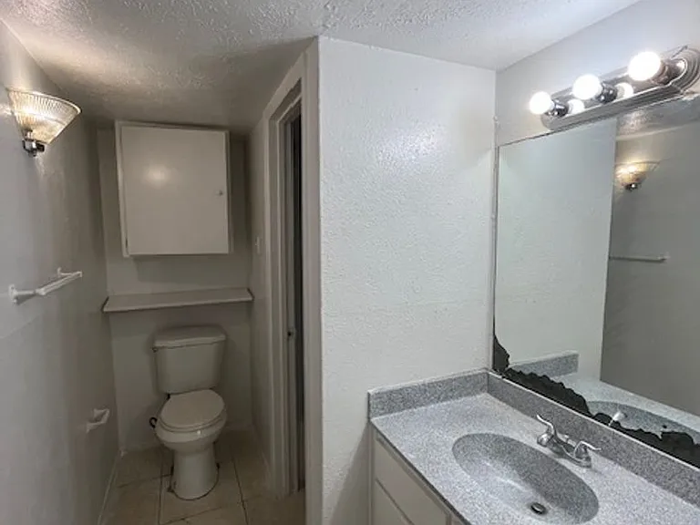 4716 Sycamore St — Photo 41