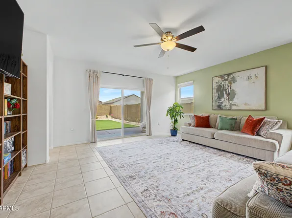 28241 N NEALITE Drive, San Tan Valley, AZ 85143