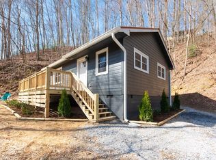 87 Paint Bucket Rd, Whittier, NC 28789