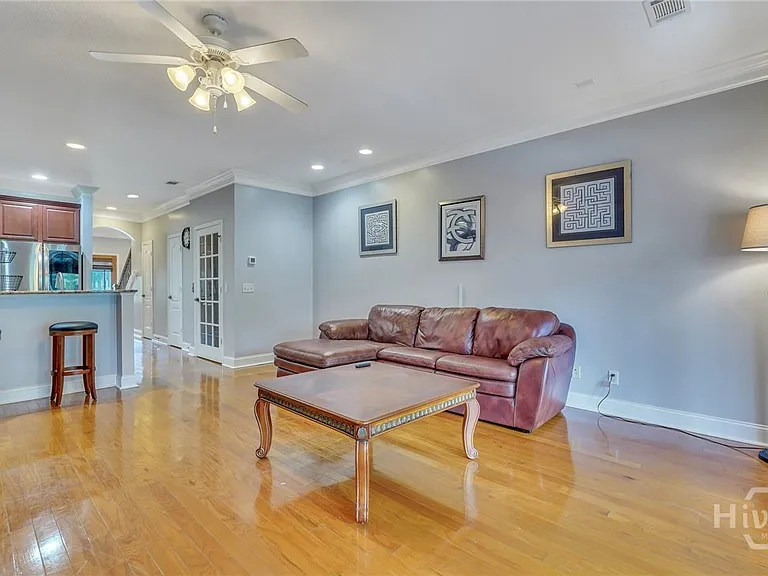 124 Ventura Pl — Photo 20