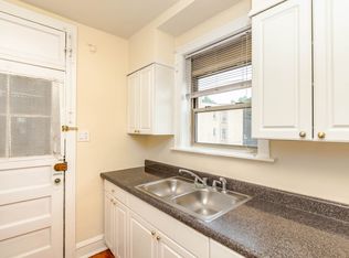 3748 W Irving Park Rd APT 2C, Chicago, IL 60618