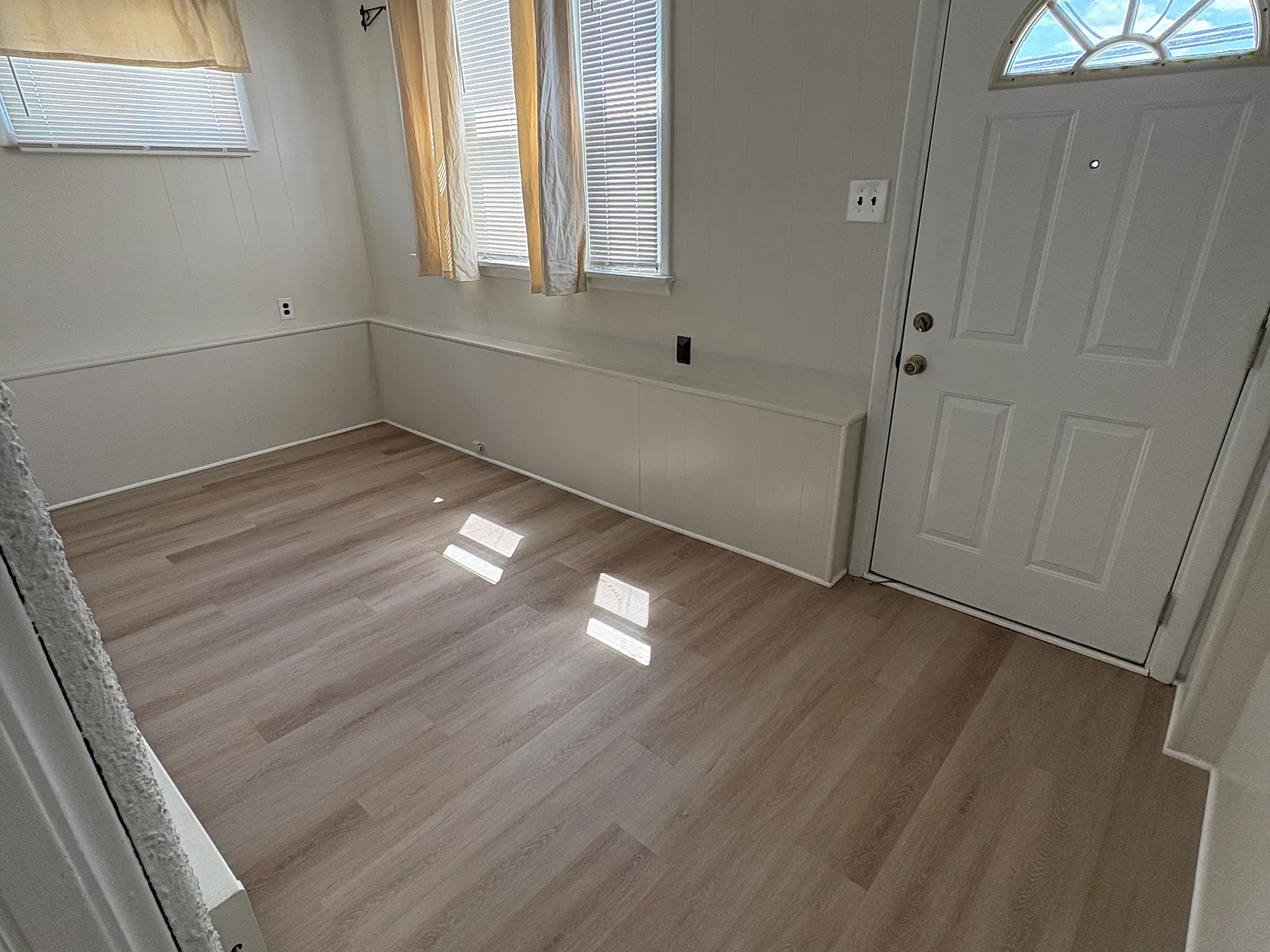 3 bed, 1.5 bath, $2,500 — Photo 4