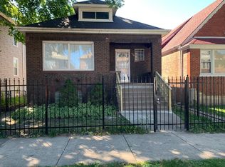 8736 S Manistee Ave, Chicago, IL 60617