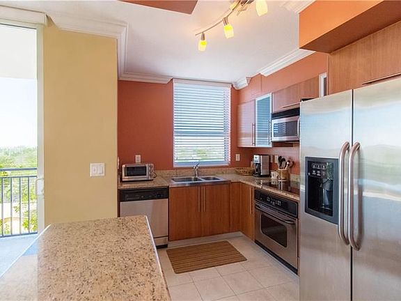 4th image of 610 W Las Olas Blvd APT 812N