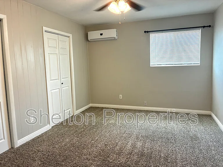 523 E Malibu Dr — Photo 12