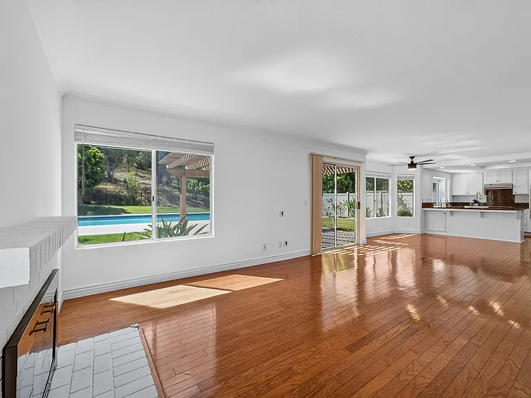 13887 Carriage Rd — Photo 19