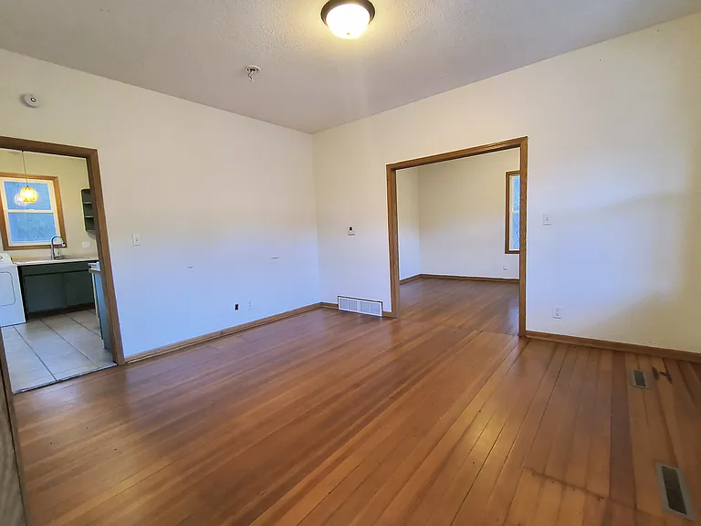 2705 College Dr — Photo 5