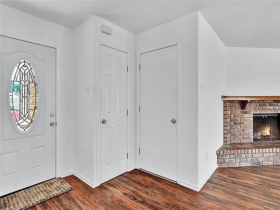 3rd image of 5509 Gates Dr