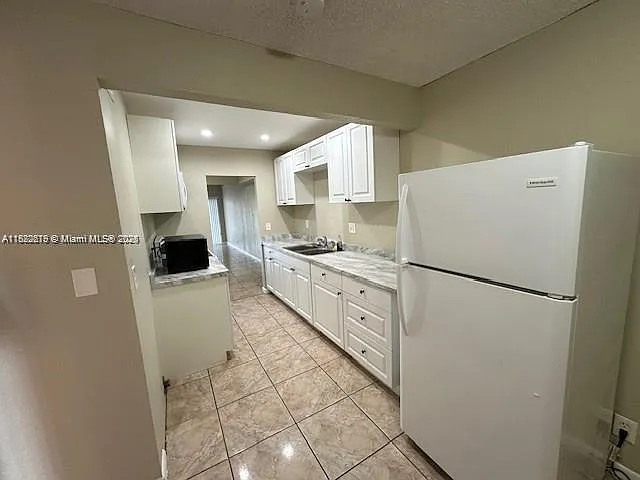3 bed, 2.5 bath, 1179 sqft, $2,350 — Photo 1