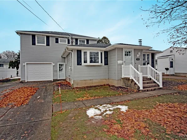 3727 Saxony Pl, Buffalo, NY 14219