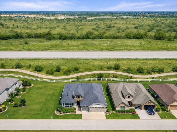 12424 Blue Granite Dr, Denton, TX 76207