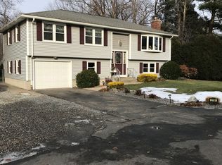 218 Lafayette St, Chicopee, MA 01020