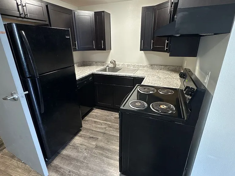 The Village at Gray's Lake Apartments - Des Moines — Photo 45