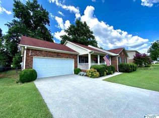 2401 Buckingham Dr SW, Huntsville, AL 35803