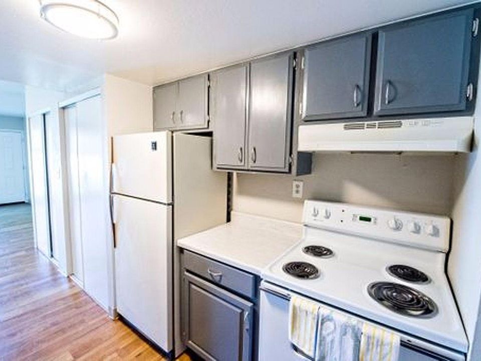 2nd image of 636 N Shields St