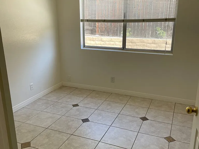 1869 Clearwater Dr — Photo 18