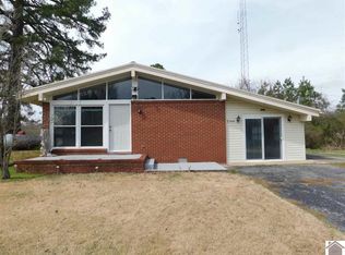 2744 Lakeview Church Rd, Benton, KY 42025