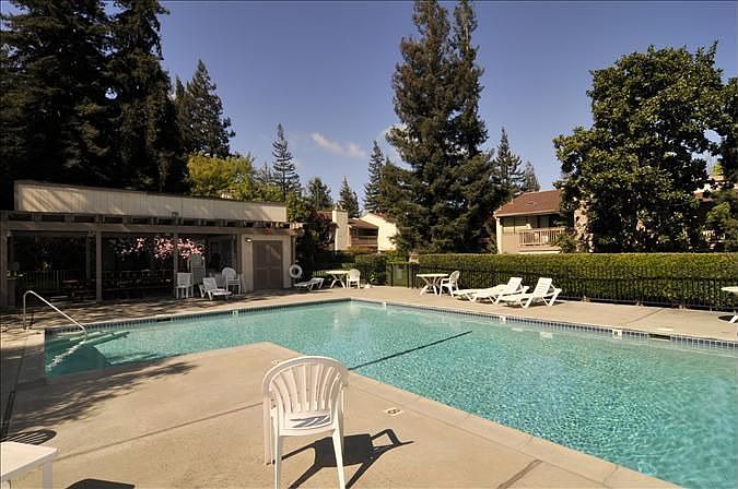 1st image of 19818 Vineyard Ln