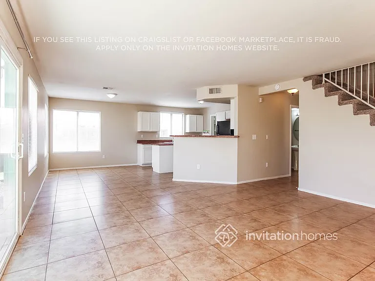 10307 W Denton Ln — Photo 5