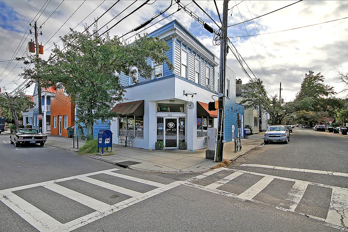 2 bed, $2,300 — Photo 1