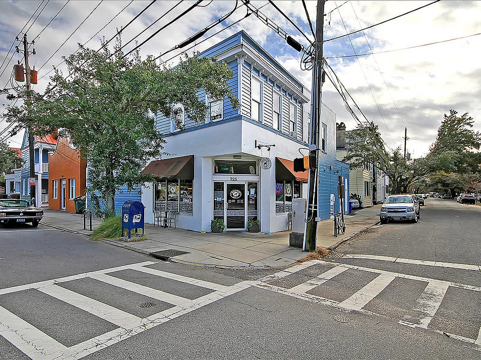 98 1/2 Smith St #A