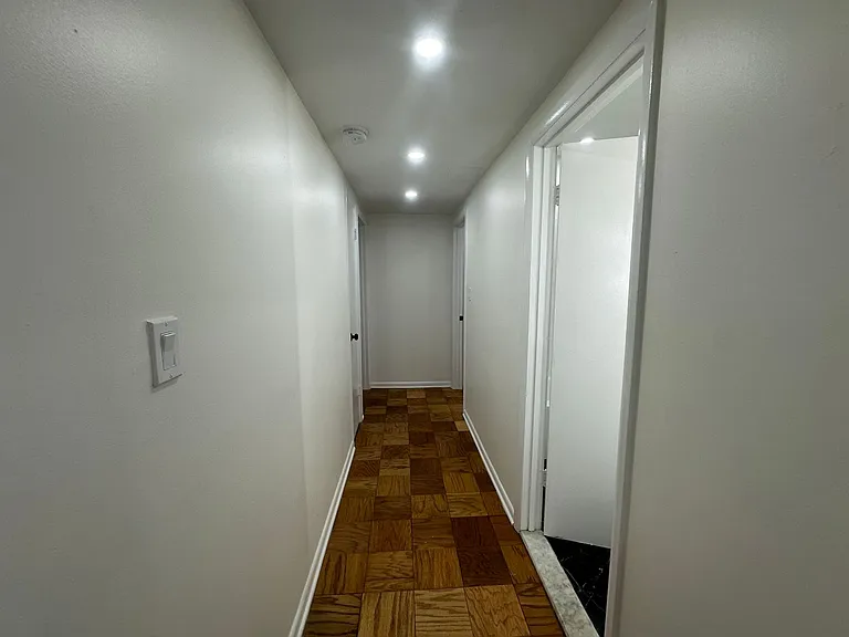 Melrose Apartments — Photo 37